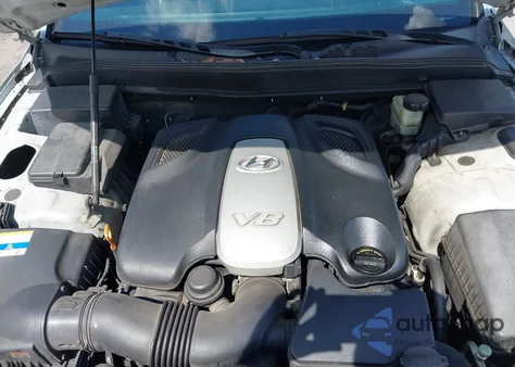 2011 Hyundai Genesis 4.6 z USA, uszkodzony, nr VIN KMHGC4DF8BU132216